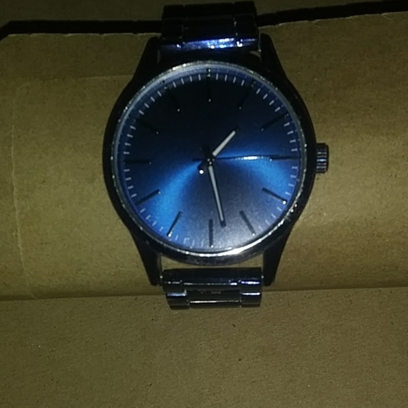 Watch - Picture 2 of 2